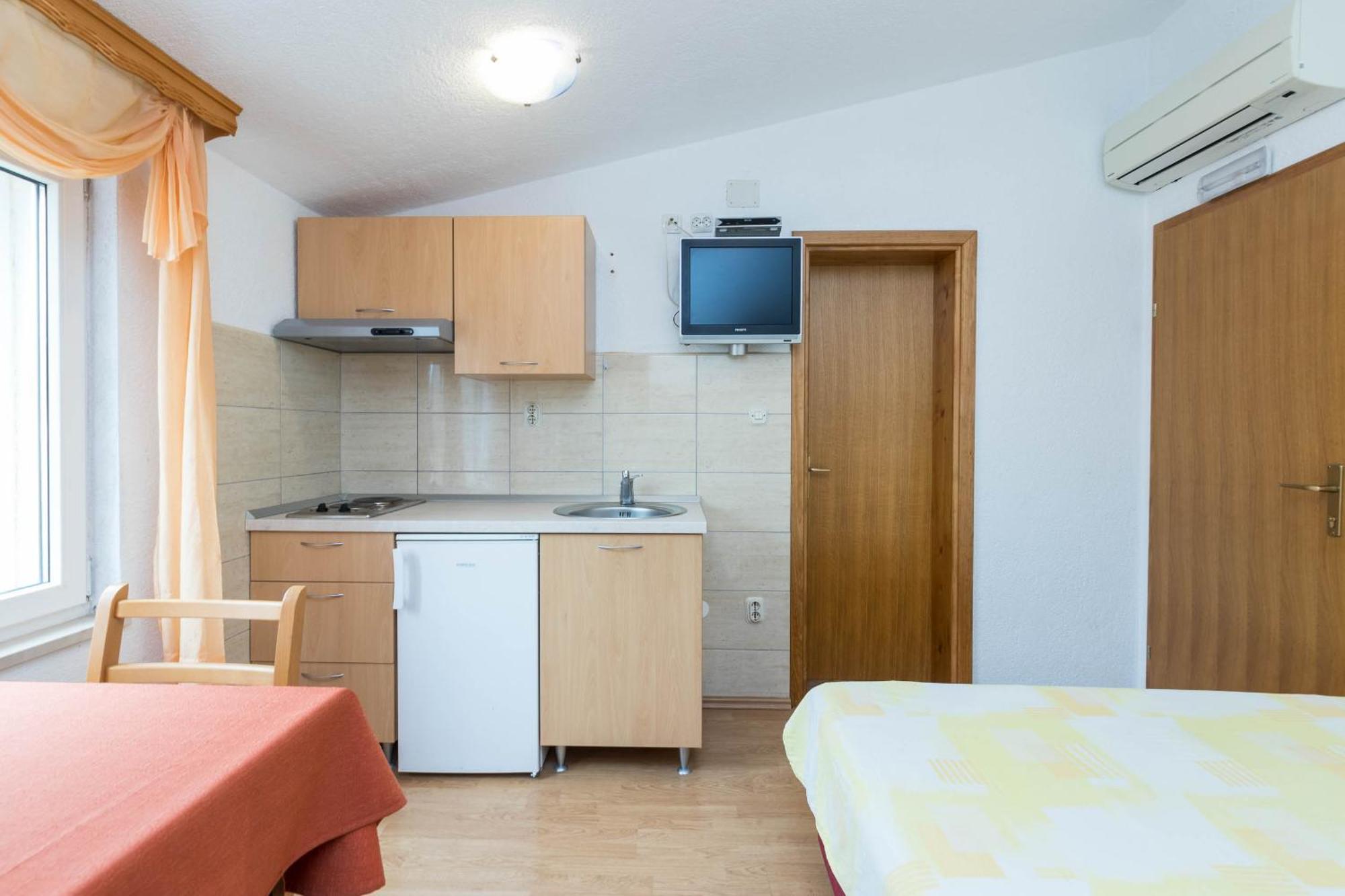 Apartments Cipetic Kaštela Εξωτερικό φωτογραφία